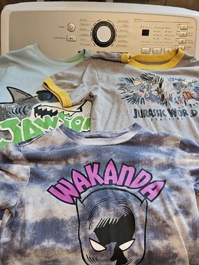 Sm/Md (7/8) Graphic Kids T‑Shirt Bundle